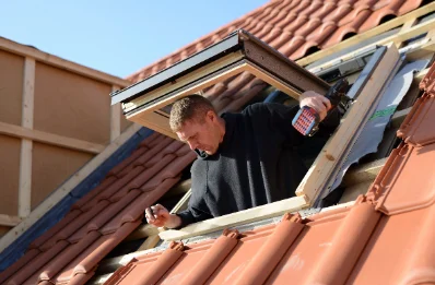 Pose de fenêtres de toit Velux à Loubersan